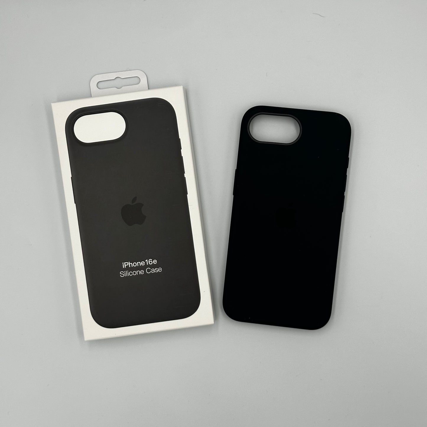 Silicone Case with MagSafe - iPhone 16 , 16 Pro, 16 Pro max and Plus