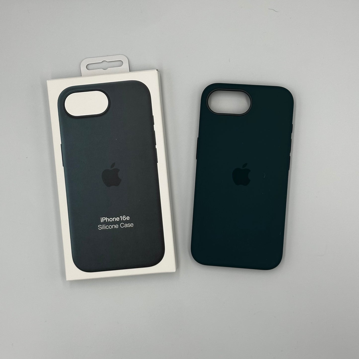 Silicone Case with MagSafe - iPhone 16 , 16 Pro, 16 Pro max and Plus
