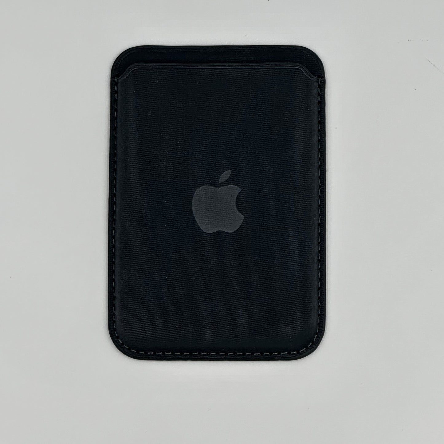 FineWoven Wallet with MagSafe