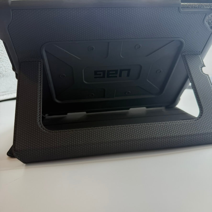 UAG Metropolis SE iPad Case - Pro 13, Pro 12.9, Pro 11, Mini, 5th-11th Gen