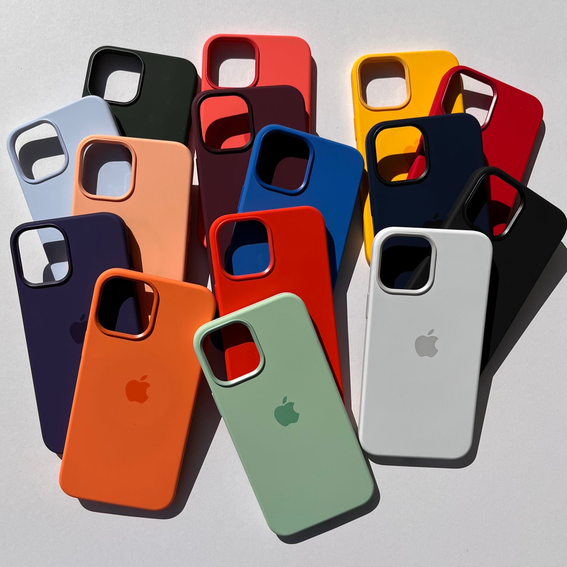 Silicone Case with MagSafe iPhone 12 Series