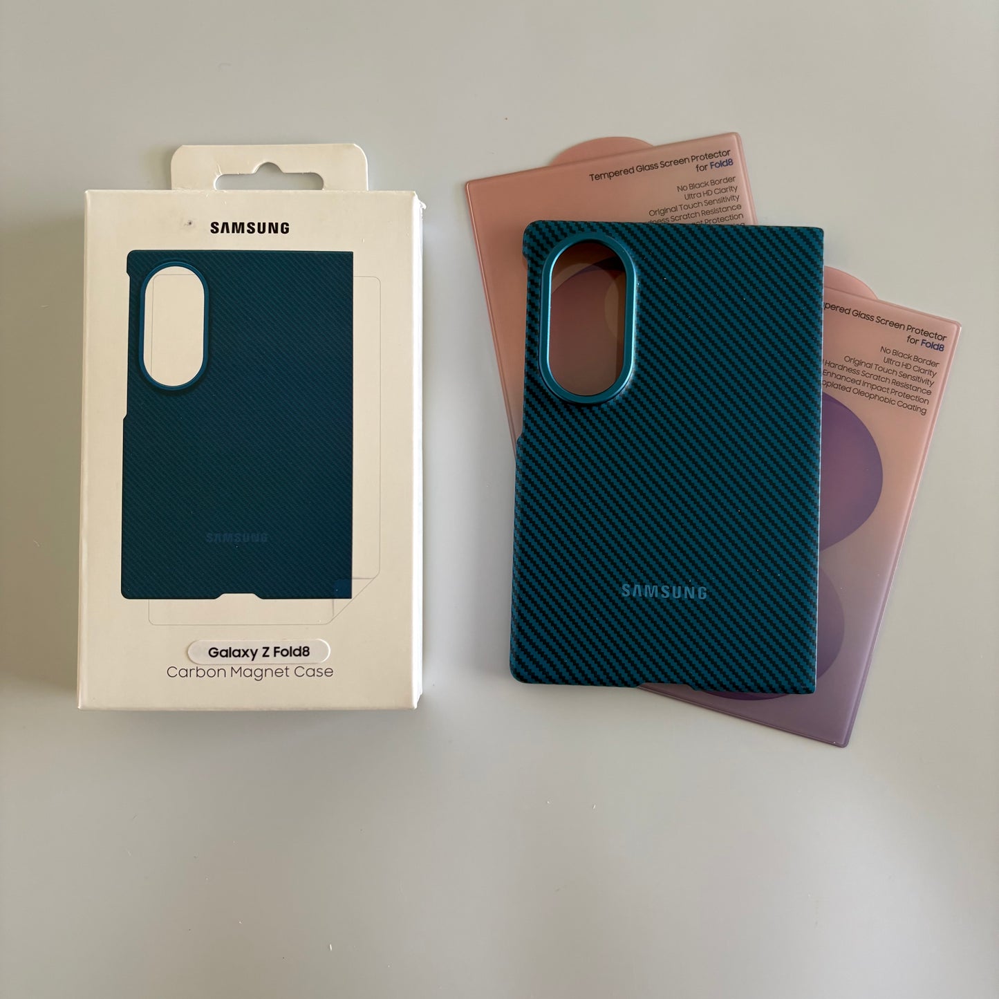 Samsung Carbon Magnet Case - Galaxy Z Fold 8 + 2x Screen Protectors